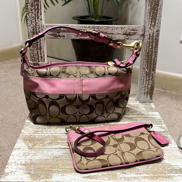 Coach Handbags - Coach Signature Hobo Bag w/Wristlet Bundle